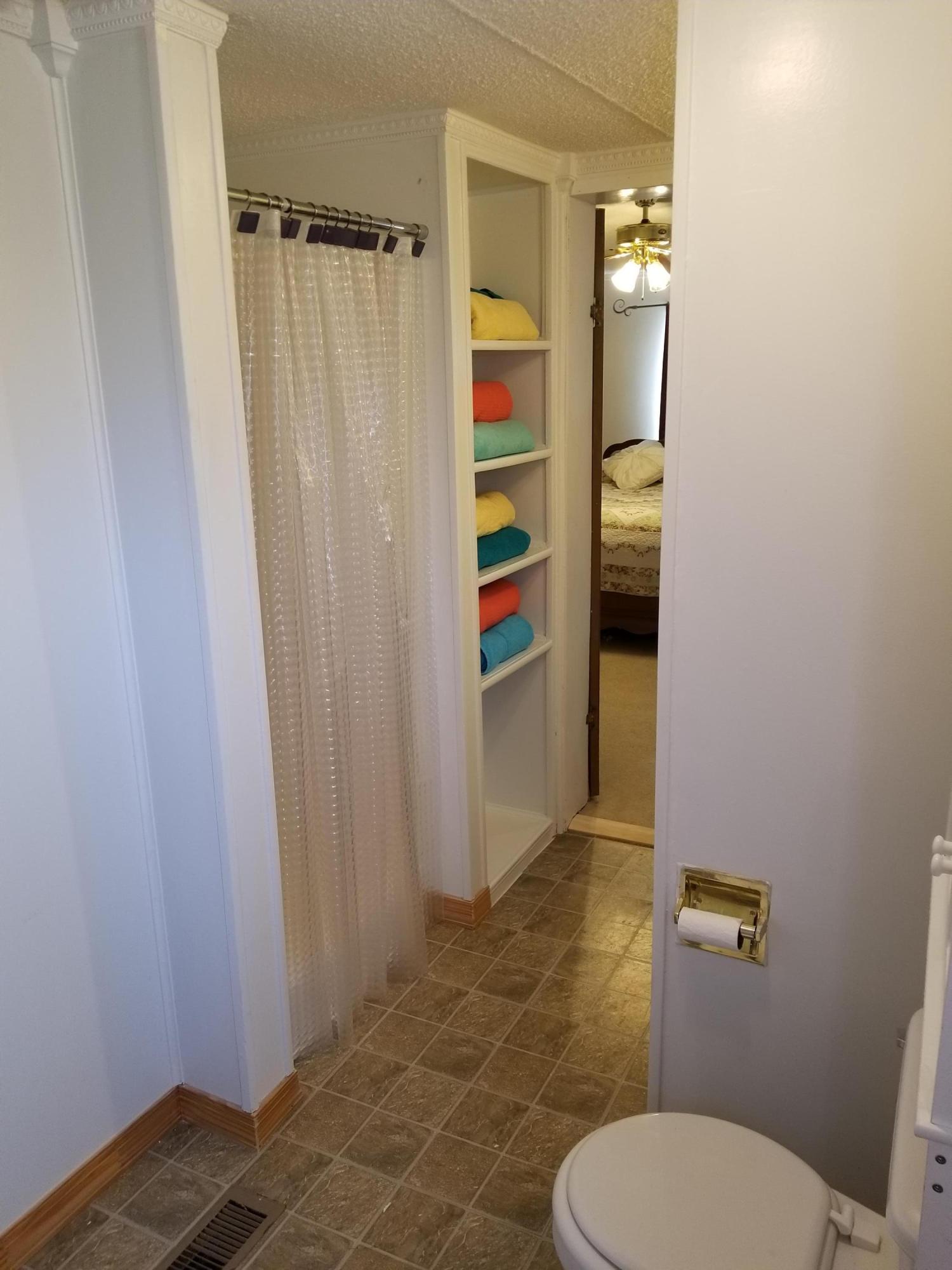 234 Russell Road Rockford, TN 37853 - Photo 22 of 30 master bath