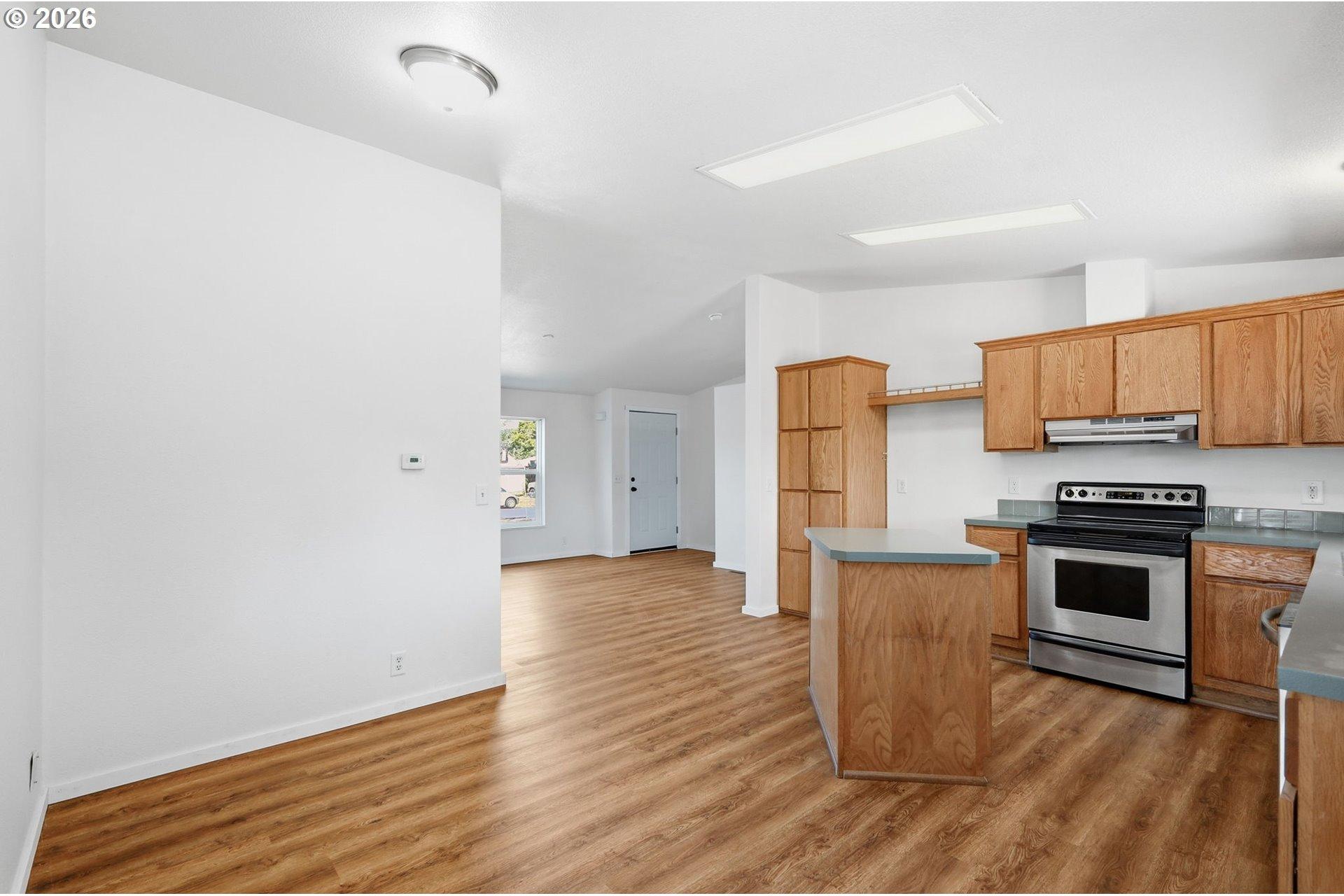 825 19th Street Springfield, OR 97477 - Photo 12 of 44 Gallery Image 12