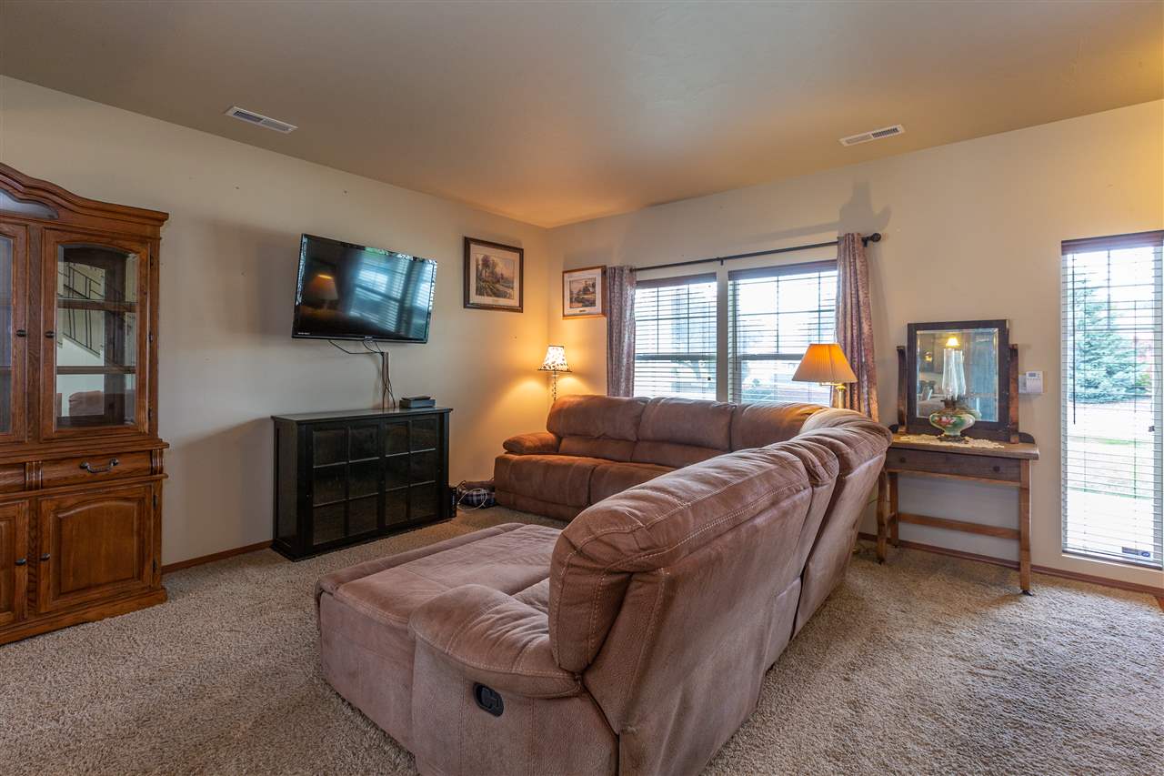 5226 North Mayhew Road Spokane Valley, WA 99216 - Photo 4 of 20 Gallery Image 4