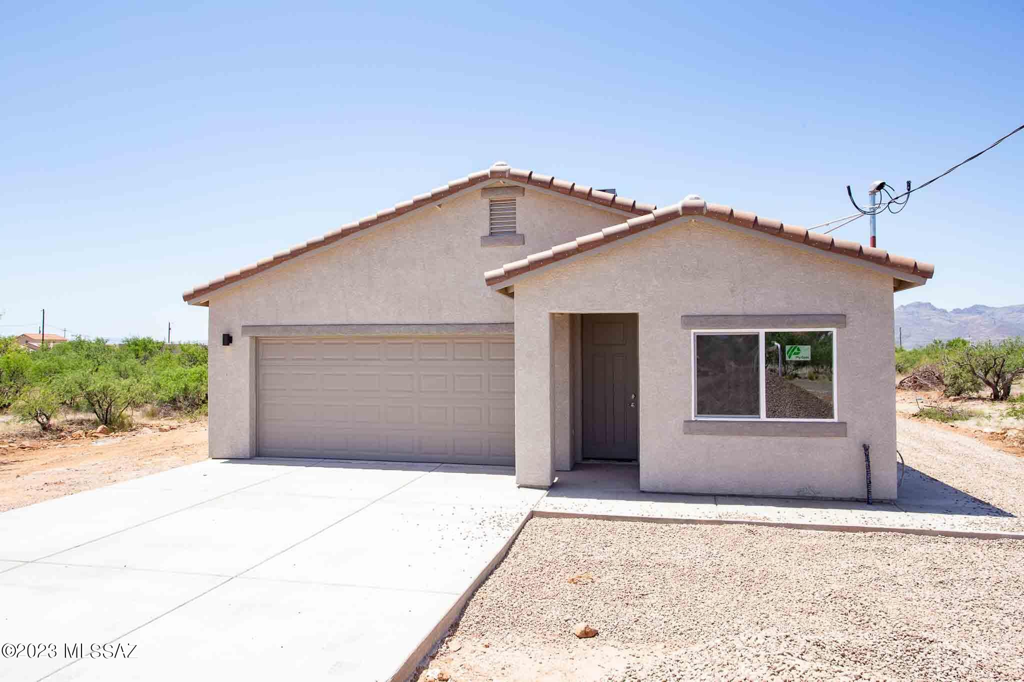 1837 Circulo Canada Rio Rico, AZ 85648 - Photo 8 of 9