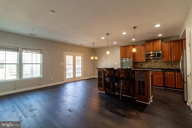 $3,150 | 323 Community Center Avenue, Gaithersburg, MD 20878