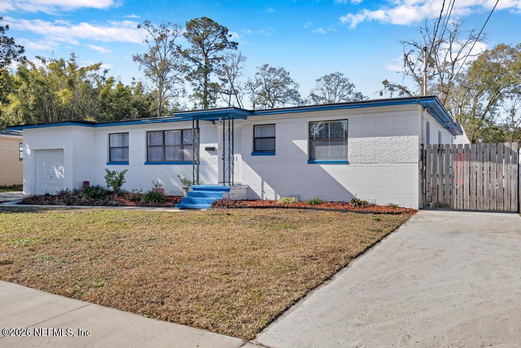2756 Adele Road Jacksonville, FL 32216 - Photo 23 of 37 Front of House