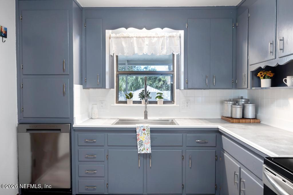 2756 Adele Road Jacksonville, FL 32216 - Photo 27 of 37 Kitchen