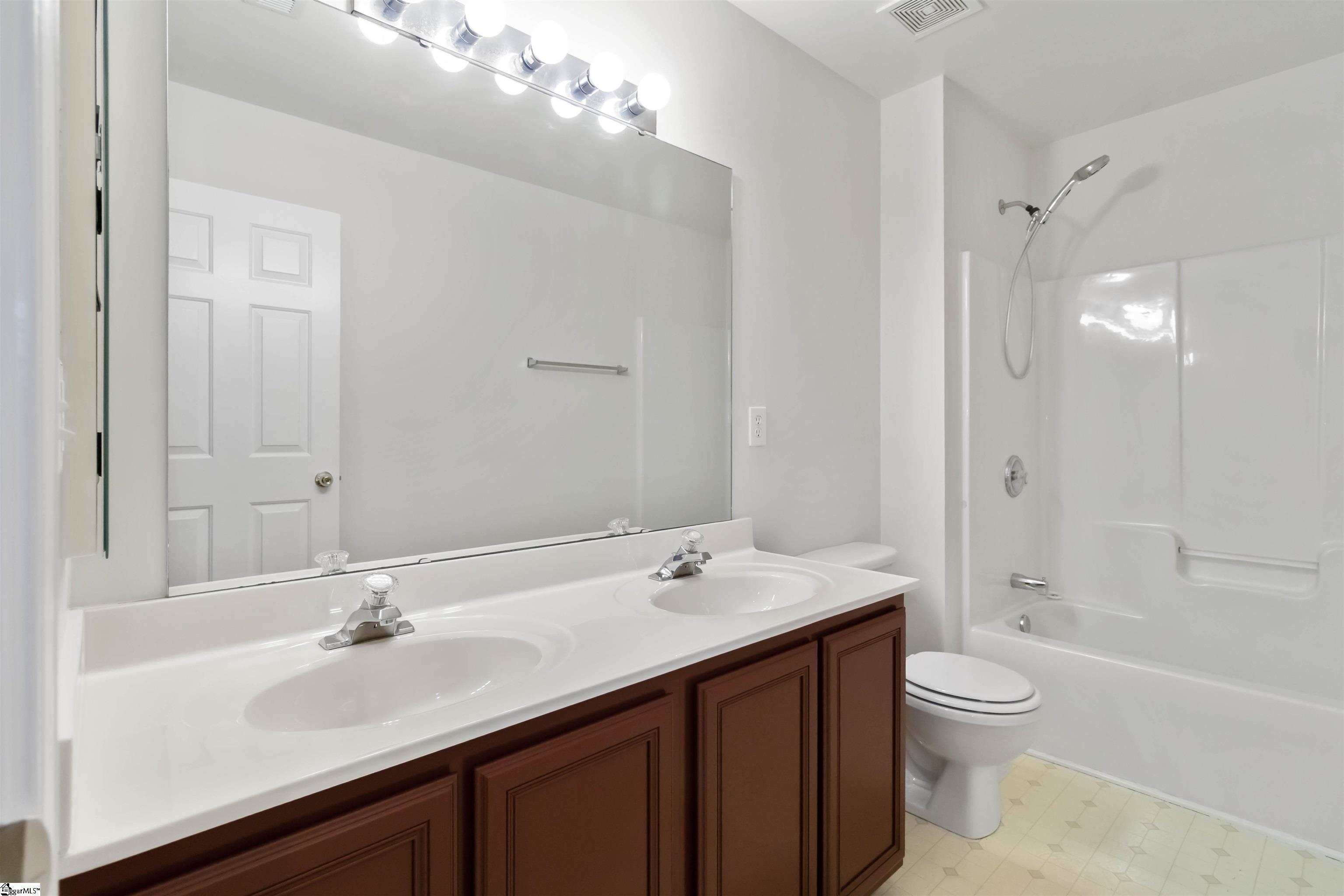 215 Ridge Bay Court Greenville, SC 29611 - Photo 28 of 37