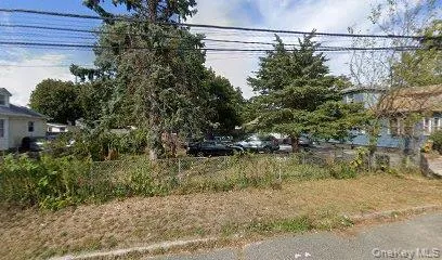 $275,000 | 269 Irving Street, Central Islip, NY 11722