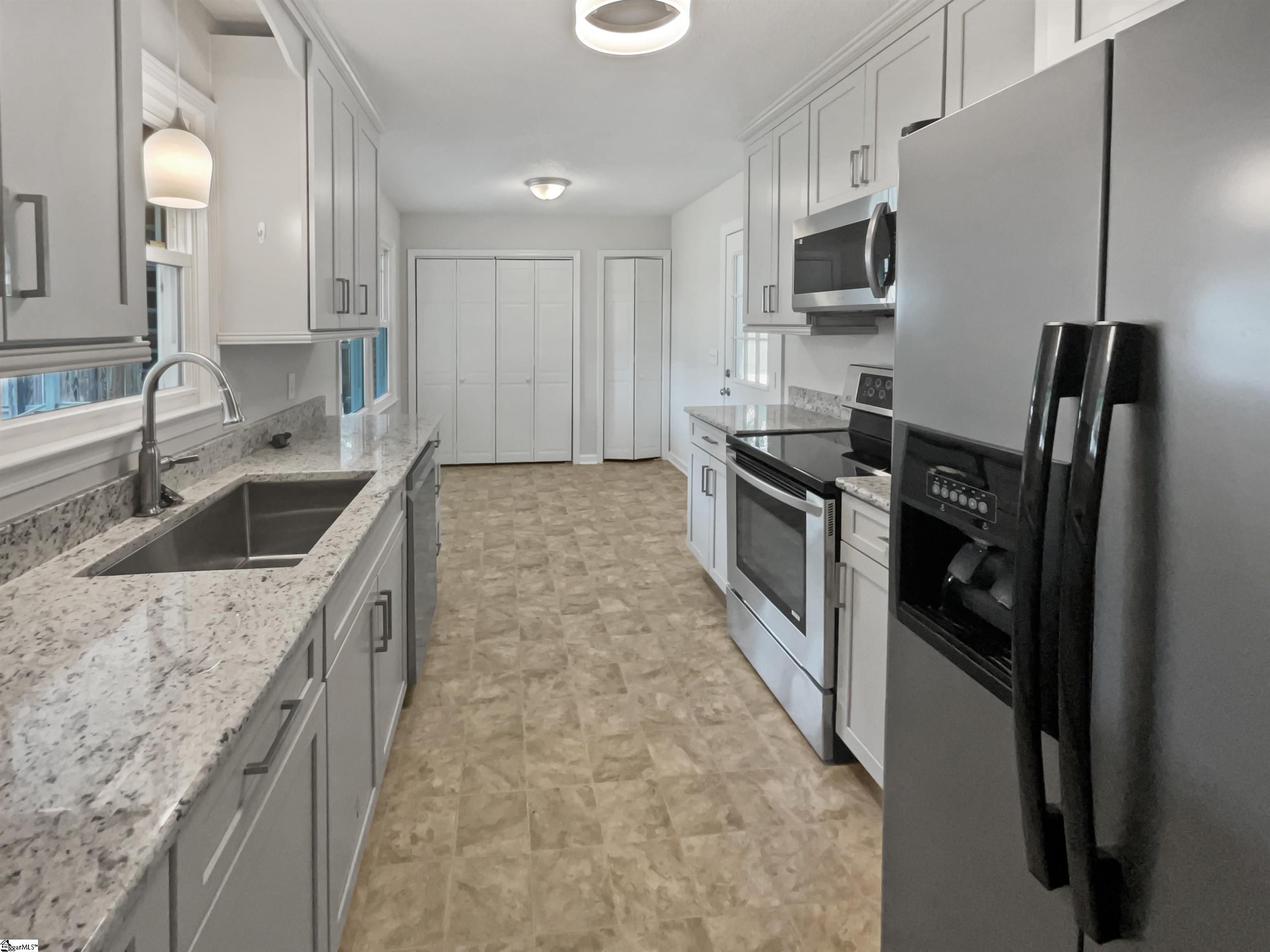 110 State Rd S-42-7128 Lyman, SC 29365 - Photo 2 of 17 Gallery Image 2