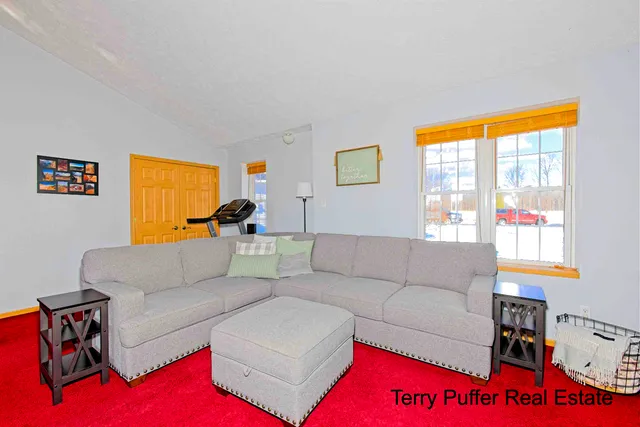 $314,900 | 1497 West Grand River Avenue, Ionia, MI 48846