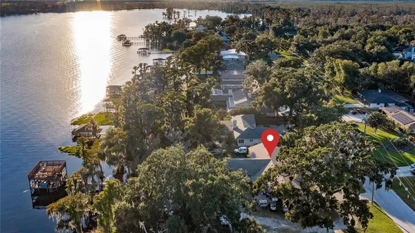 $1,199,000 | 1241 West Lakeshore Drive, Clermont, FL 34711