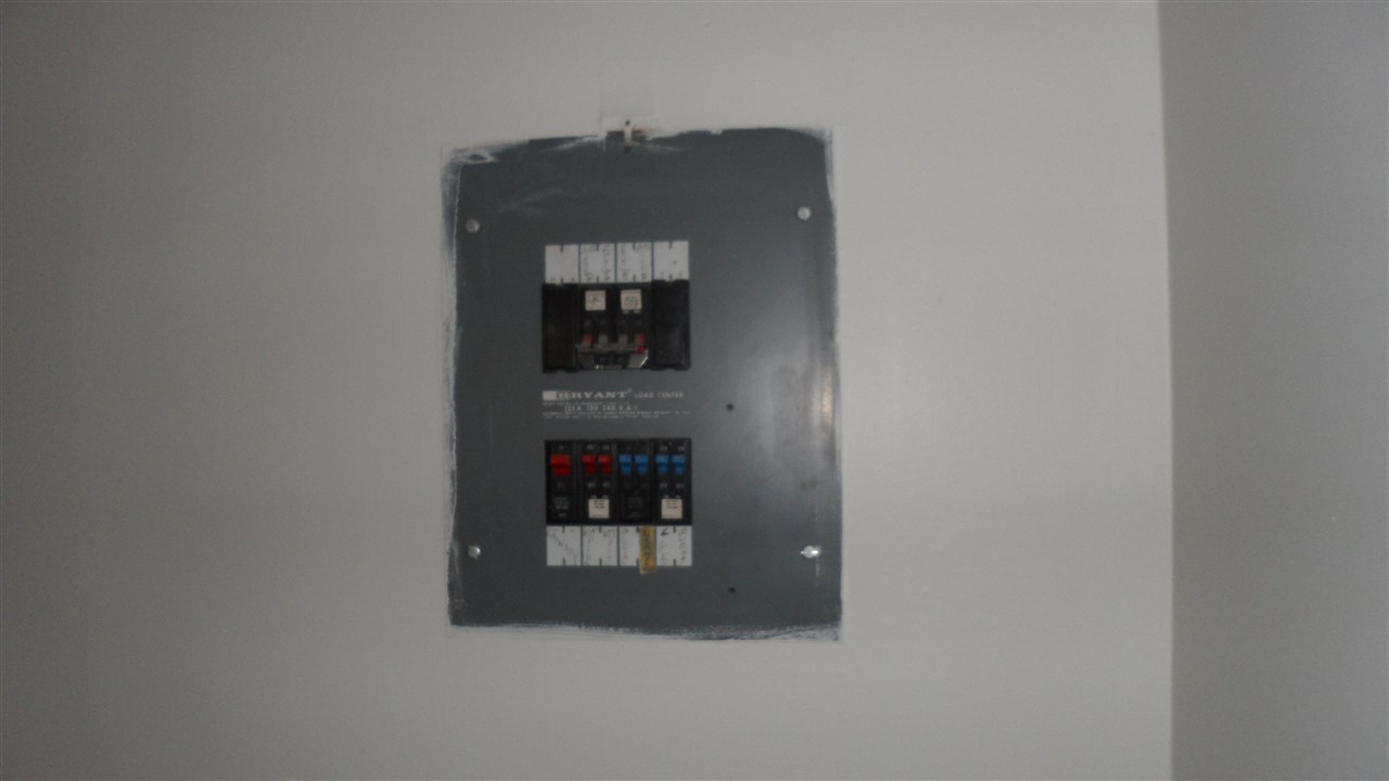 29390 Hoover Road Warren, MI 48093 - Photo 23 of 34 31286812-22.JPG
