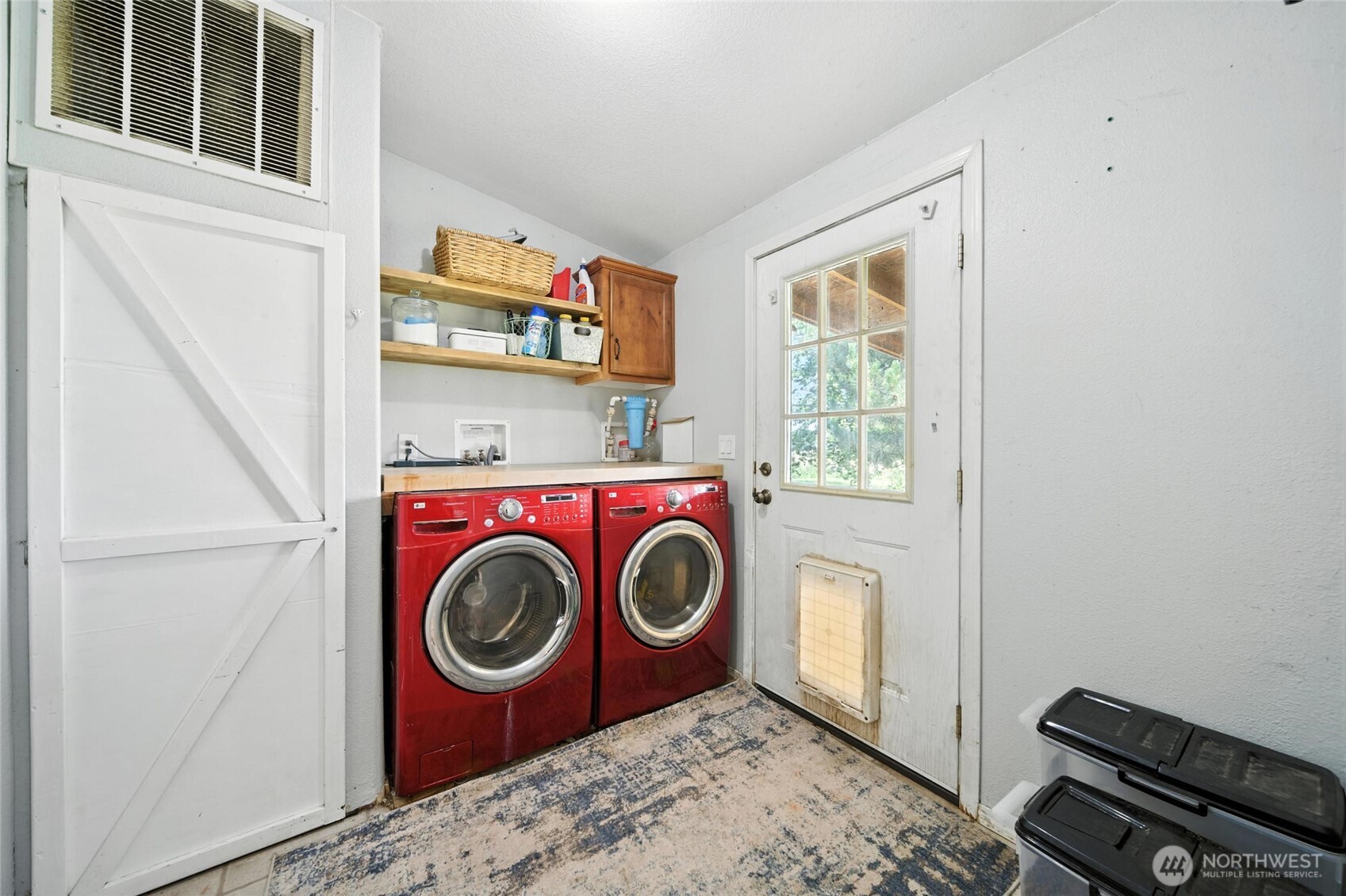 538 Burnap Road Touchet, WA 99360 - Photo 23 of 40 a utility room with dryer and washer