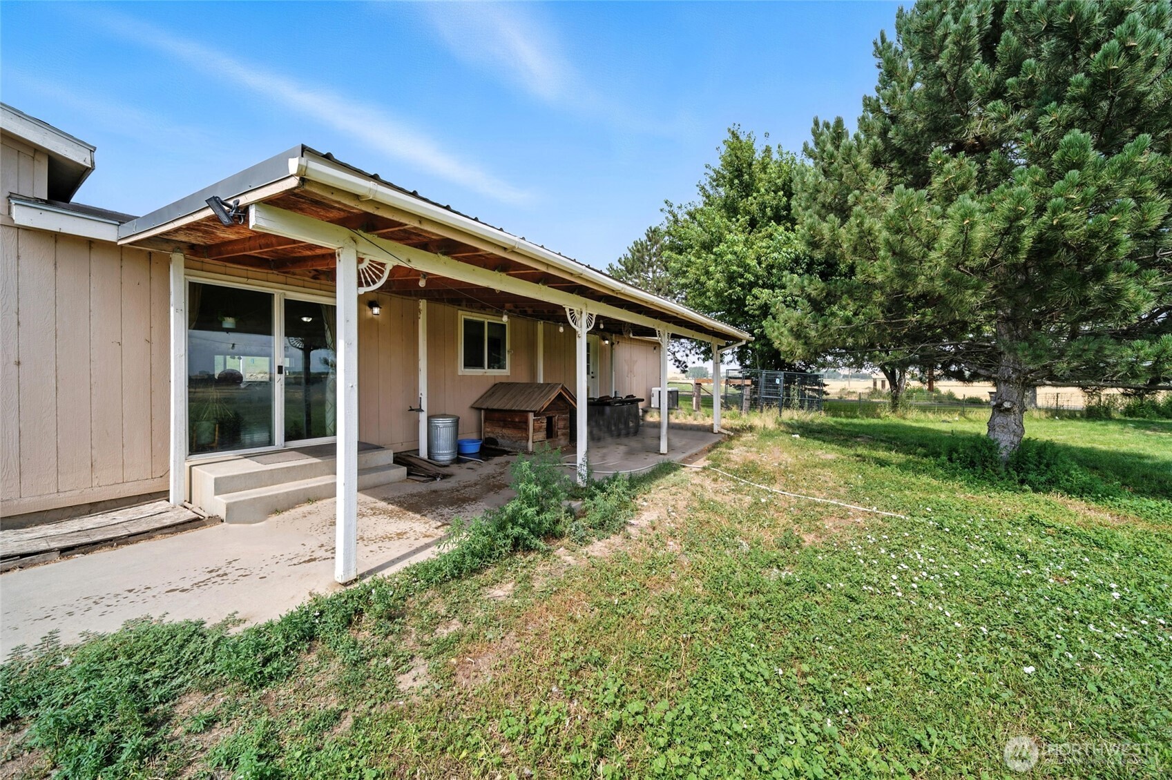 538 Burnap Road Touchet, WA 99360 - Photo 24 of 40 a view of a house with backyard and garden
