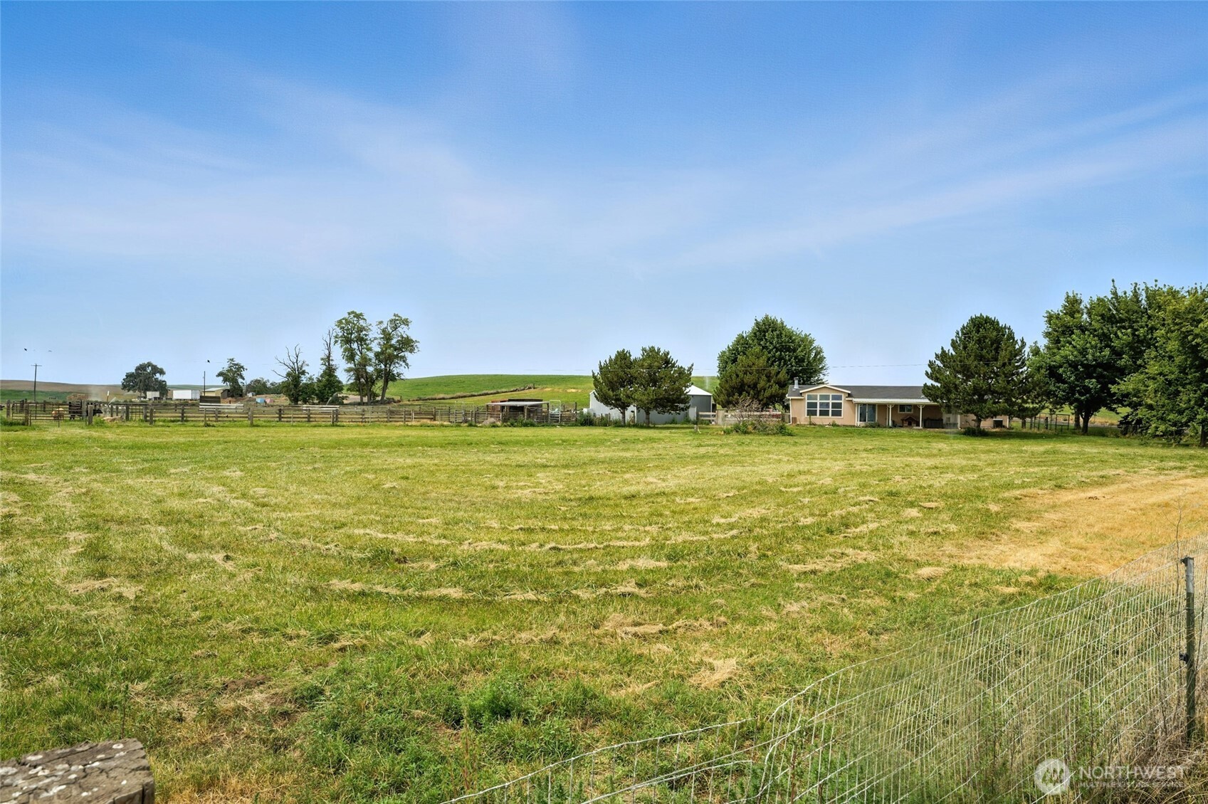 538 Burnap Road Touchet, WA 99360 - Photo 27 of 40 a view of a ocean view