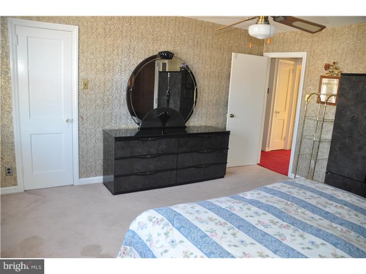 604 Briarcliff Road Upper Darby, PA 19082 - Photo 10 of 15 Bedroom - Main