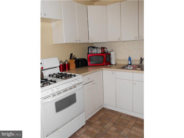 7314 Drexel Road Philadelphia, PA 19151 - Photo 4 of 7 Kitchen
