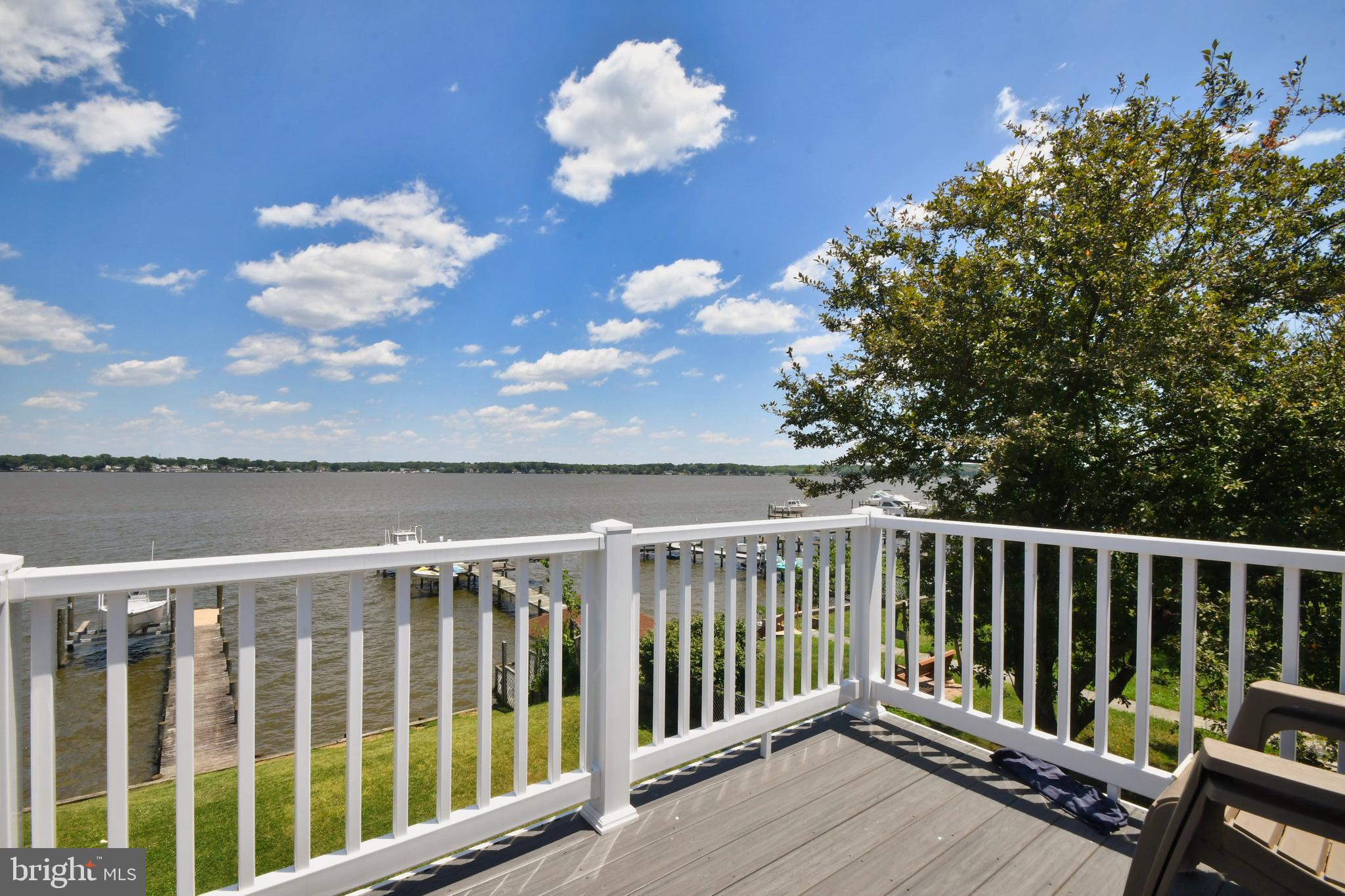 4118 Beachwood Road Baltimore, MD 21222 - Photo 14 of 30 Deck