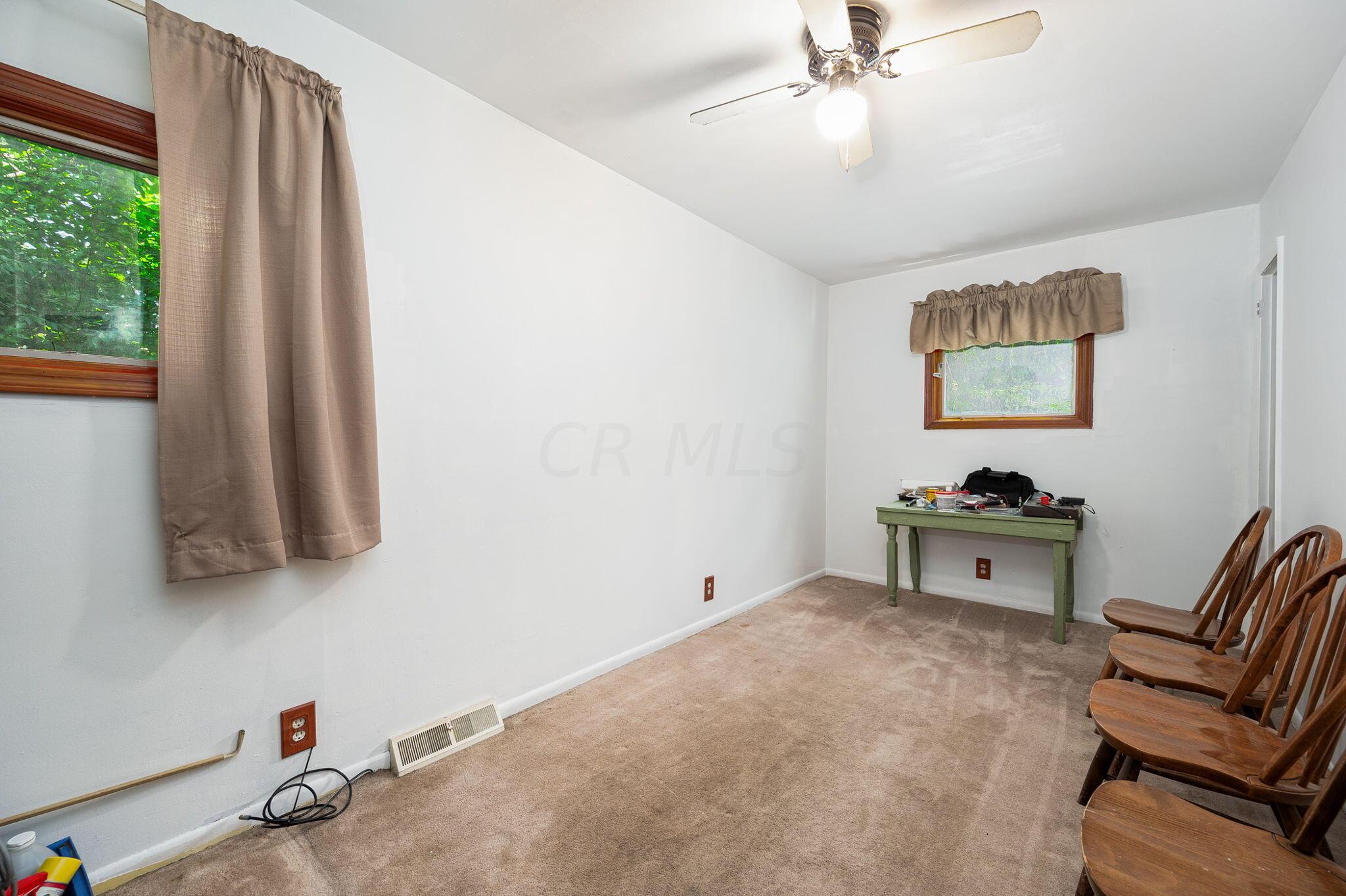 1137 Warren Road Delaware, OH 43015 - Photo 10 of 31 17-web-or-mls-1137 Warren Rd 017