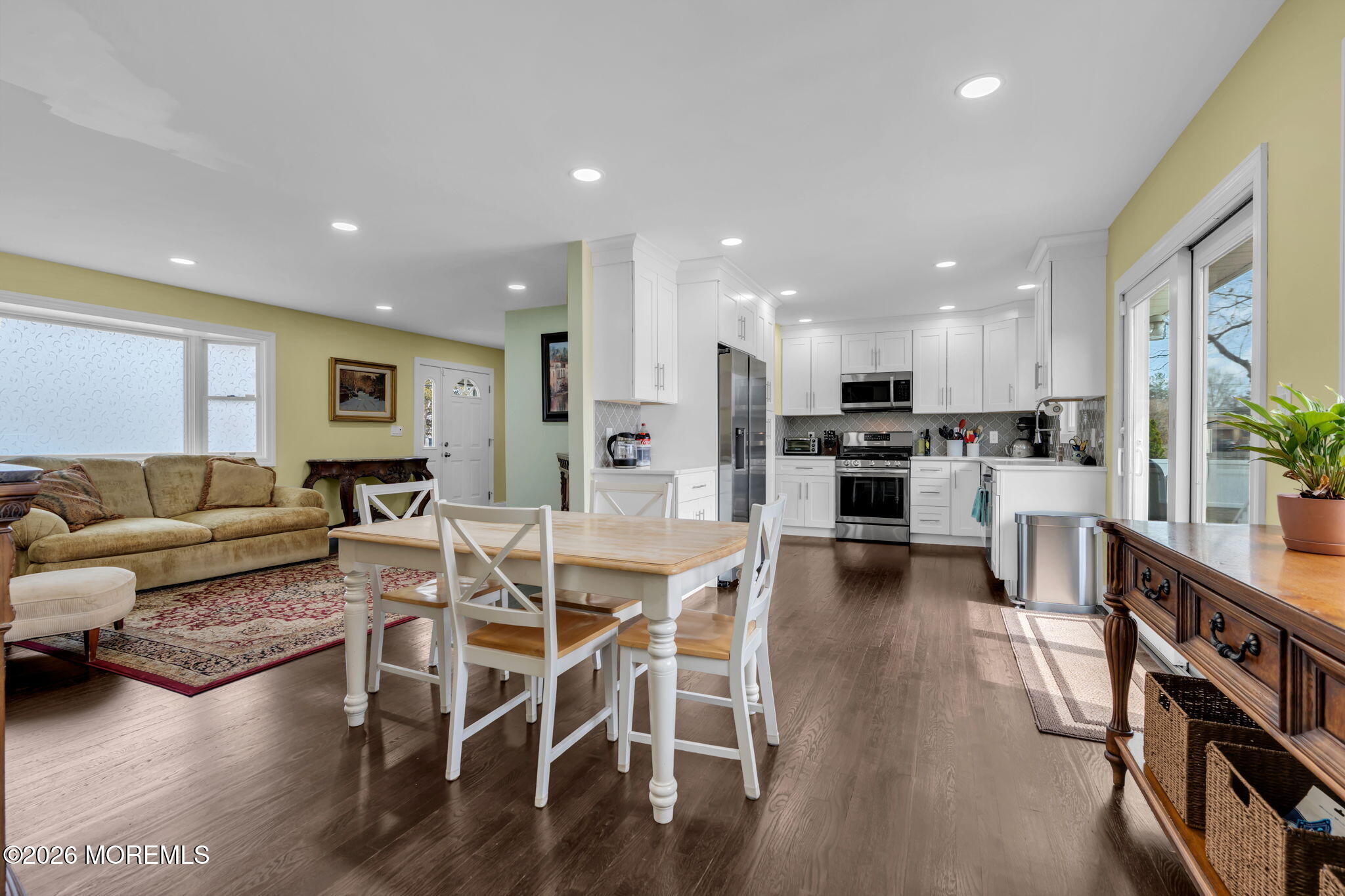 14 Riveredge Road Tinton Falls, NJ 07724 - Photo 3 of 32 dining area