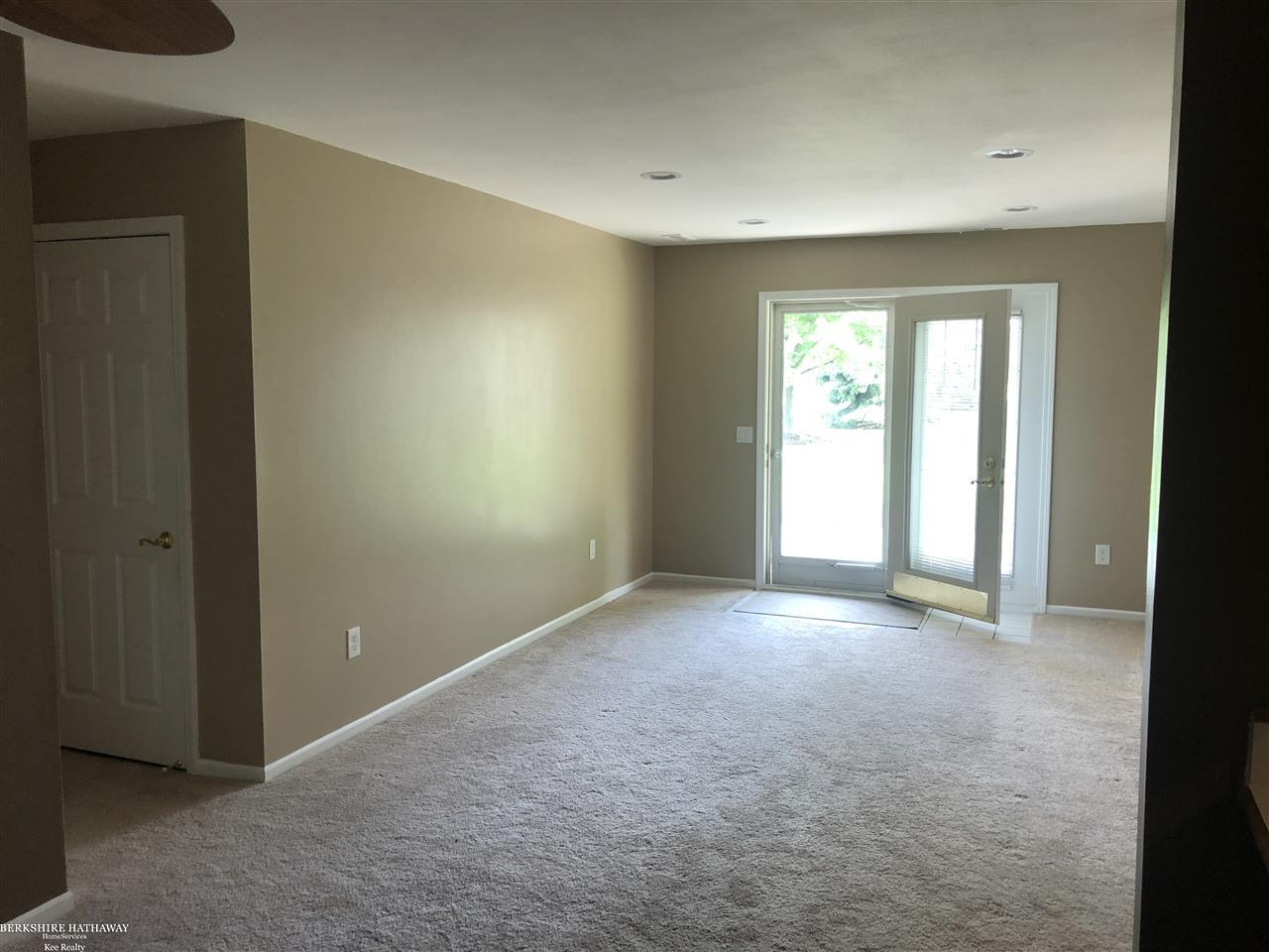 15038 Riverside Drive, Unit 15 Sterling Heights, MI 48313 - Photo 3 of 18