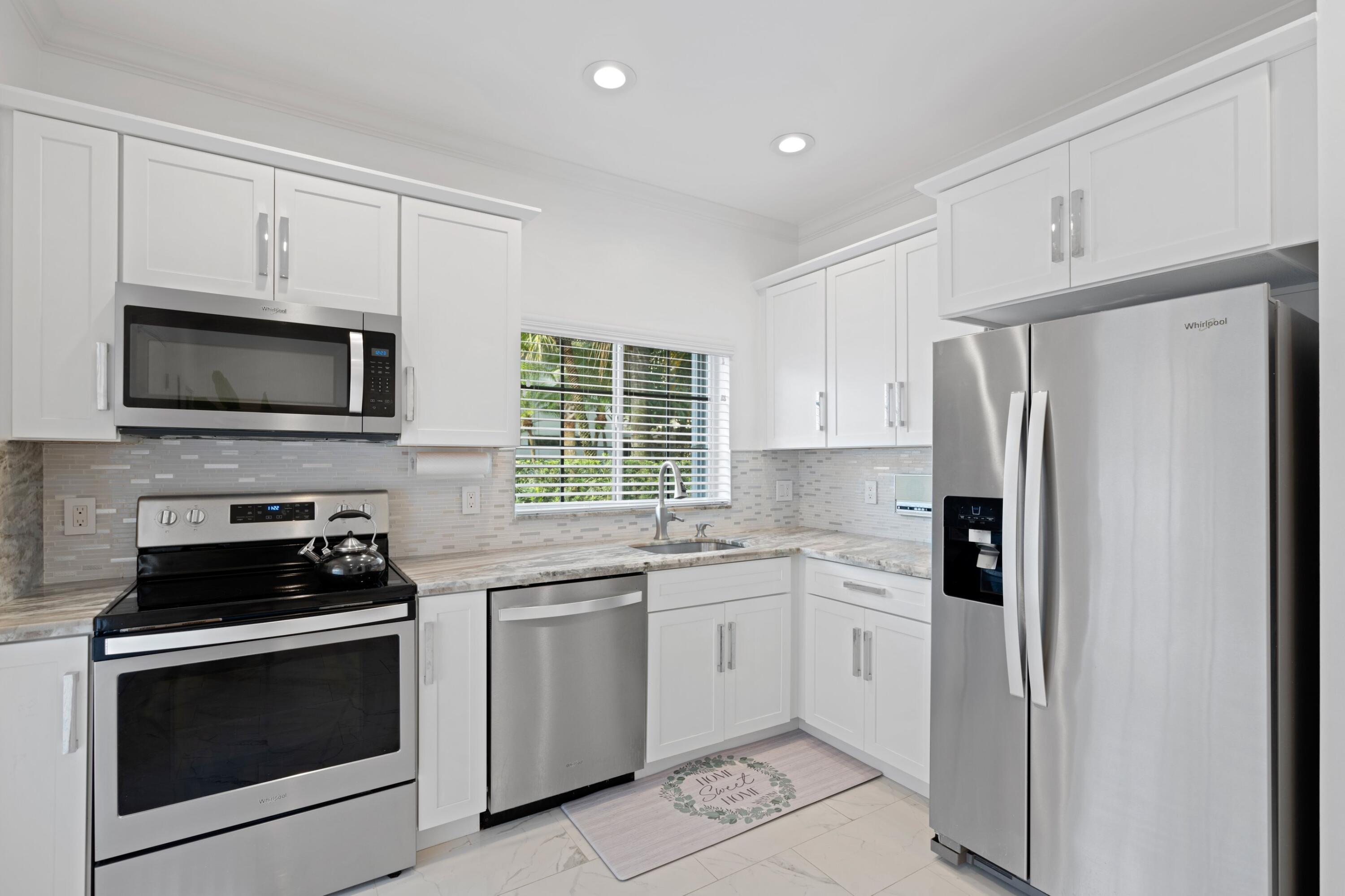 7219 Panache Way Boca Raton, FL 33433 - Photo 8 of 33 Kitchen