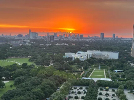 $1,210,000 | 1701 Hermann Drive, Unit 22CE, Houston, TX 77004