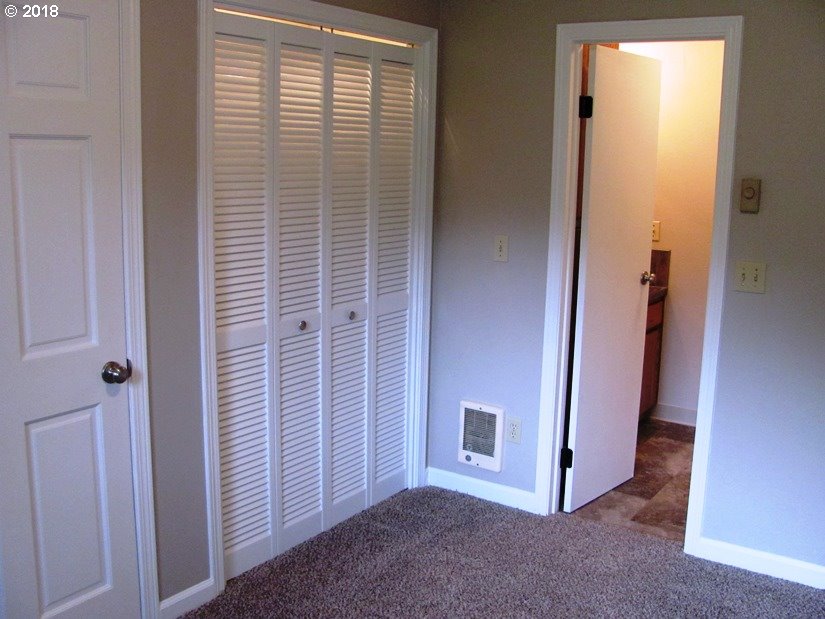 1940 Northeast 3rd Loop Camas, WA 98607 - Photo 9 of 22 an empty room with windows