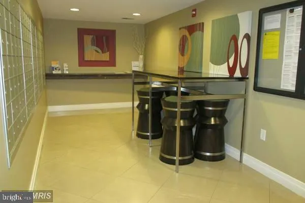 $2,350 | 915 E Street Northwest, Unit 702, Washington, DC 20004