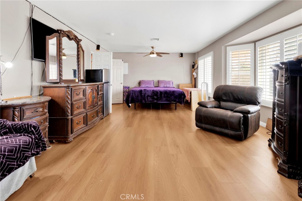 20430 Rancherias Road Apple Valley, CA 92307 - Photo 23 of 72 Master Bedroom