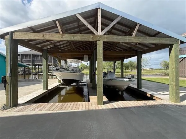 $529,000 | 311 Lake Breeze Road, Hackberry, LA 70645