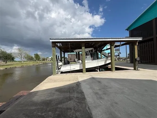 $529,000 | 311 Lake Breeze Road, Hackberry, LA 70645