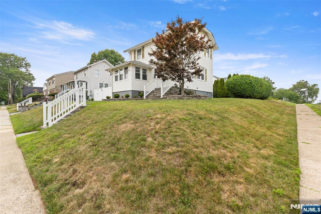83 South Prospect Avenue Hackensack, NJ 07601 - Photo 4 of 37