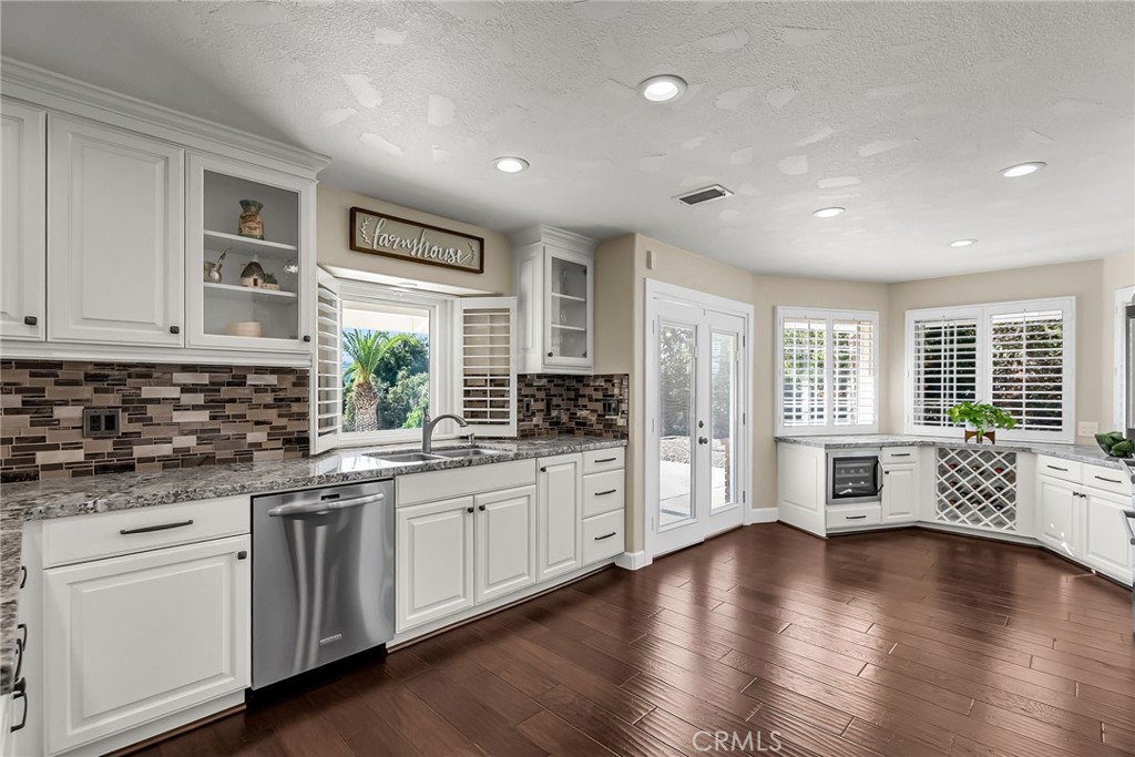 1250 Highridge Street Riverside, CA 92506 - Photo 9 of 74