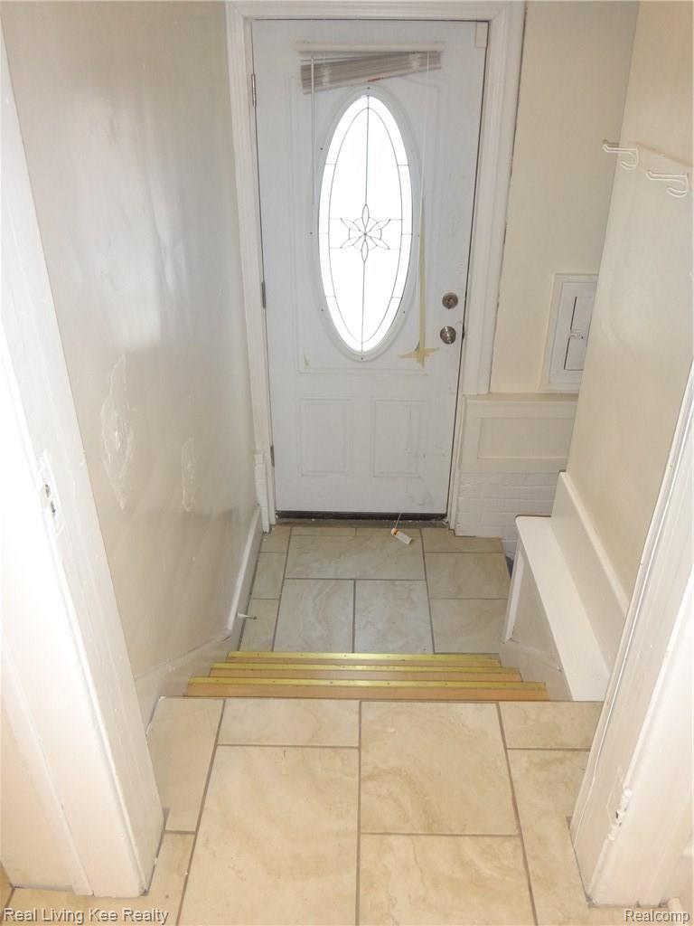 5220 Yorkshire Road Detroit, MI 48224 - Photo 21 of 28 Side door and steps to basement
