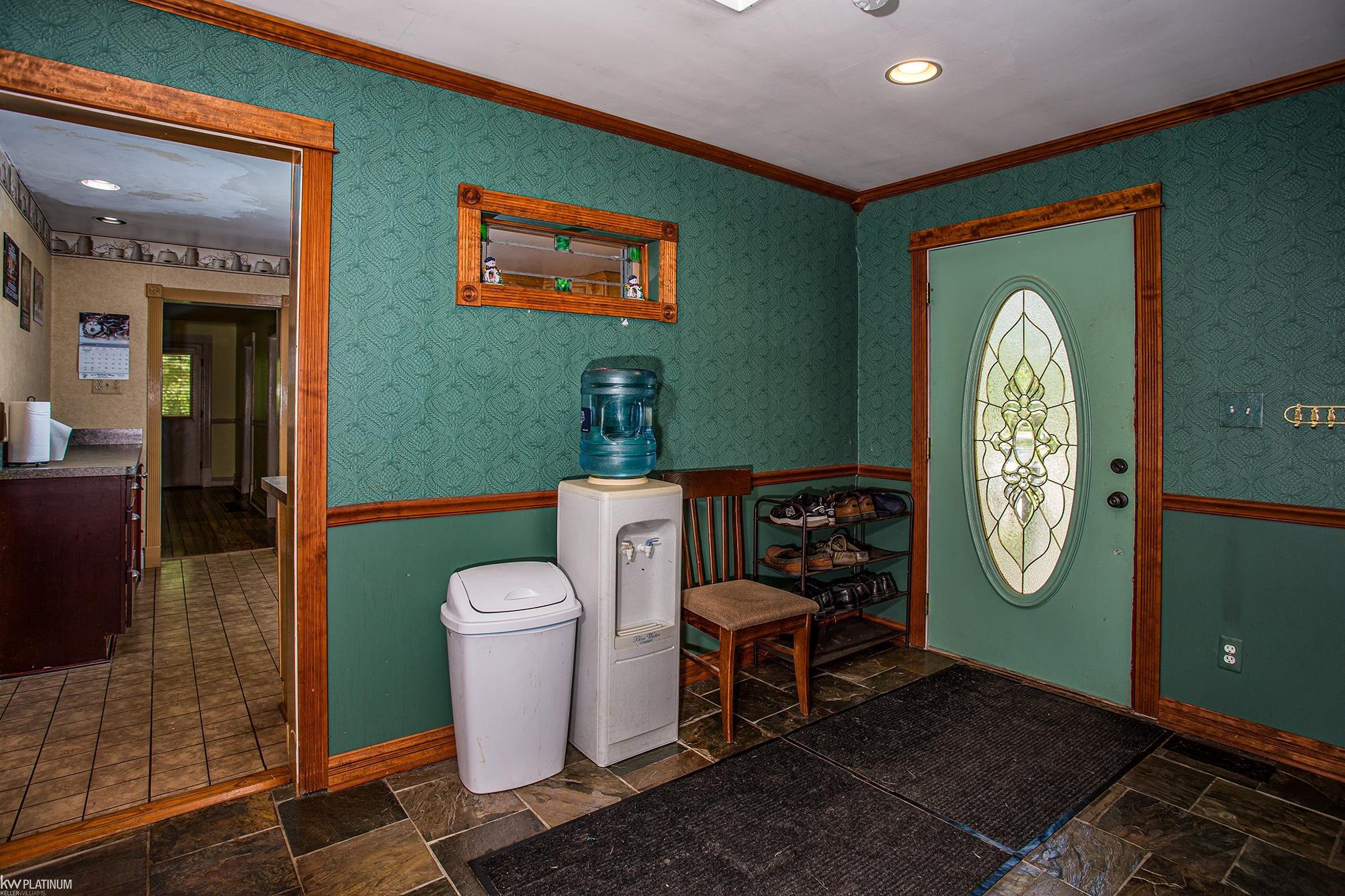 Entry Way/Mud Room
