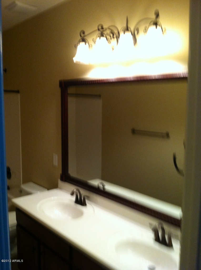2445 East Donato Drive Gilbert, AZ 85298 - Photo 4 of 26 78