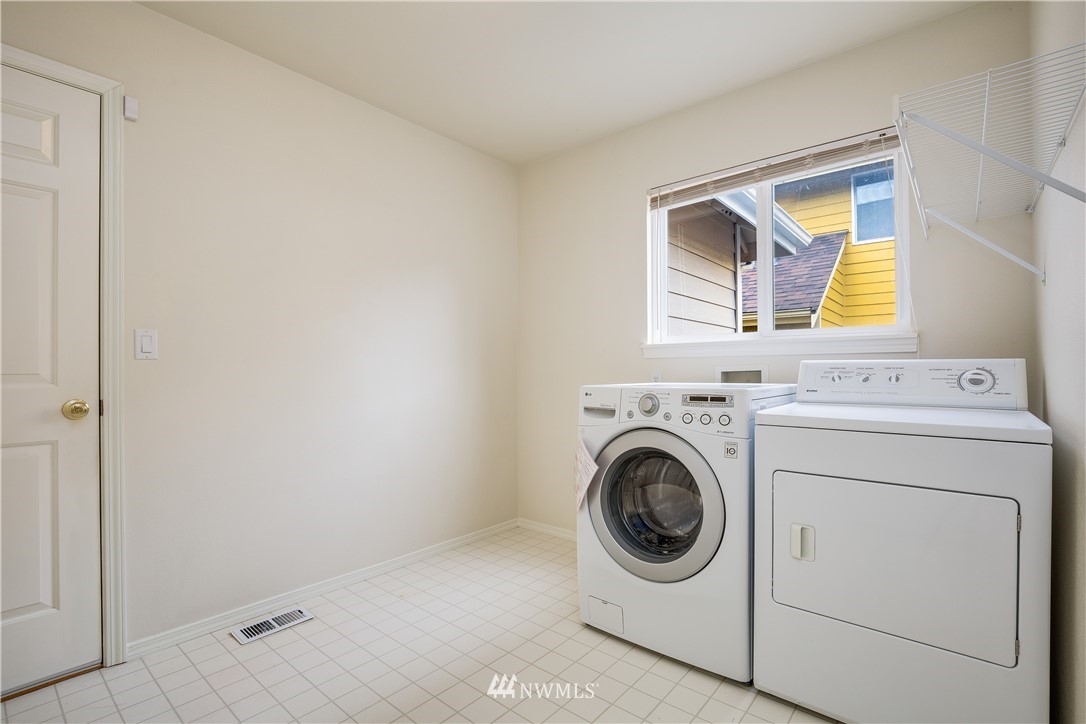 10330 Southeast 185th Place Renton, WA 98055 - Photo 16 of 30