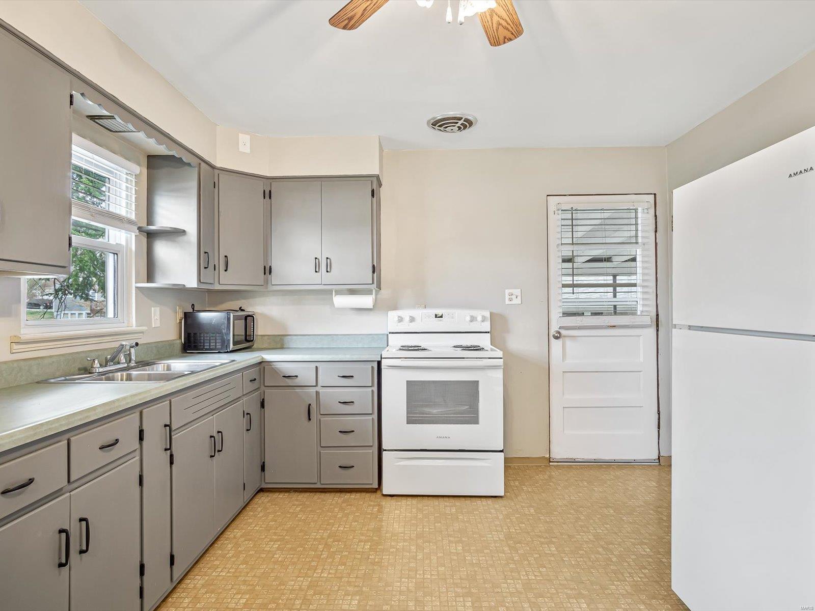 406 Walnut Street Waterloo, IL 62298 - Photo 6 of 21