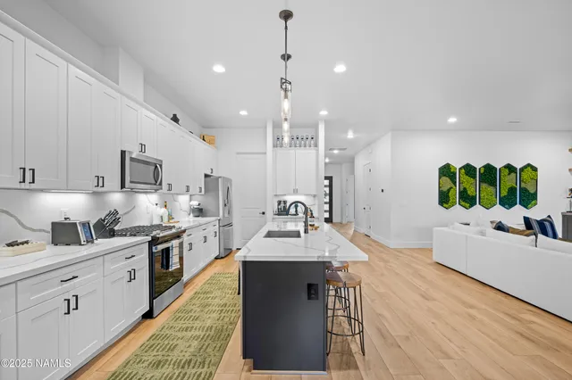 $1,075,000 | 2359 South Polaris Way, Flagstaff, AZ 86001