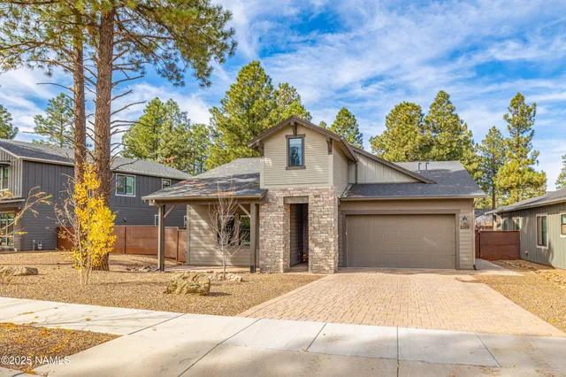 $1,075,000 | 2359 South Polaris Way, Flagstaff, AZ 86001