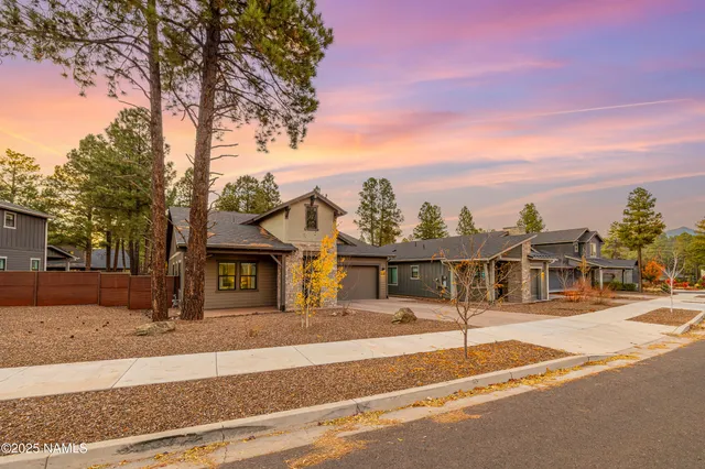 $1,075,000 | 2359 South Polaris Way, Flagstaff, AZ 86001