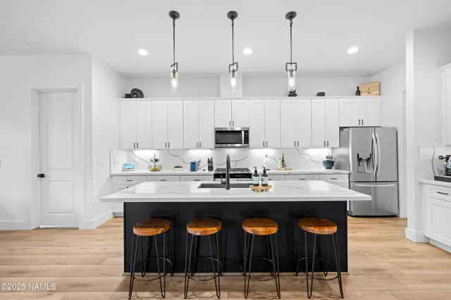 $1,075,000 | 2359 South Polaris Way, Flagstaff, AZ 86001