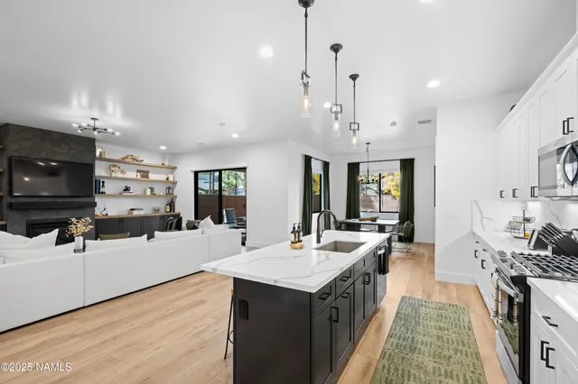 $1,075,000 | 2359 South Polaris Way, Flagstaff, AZ 86001