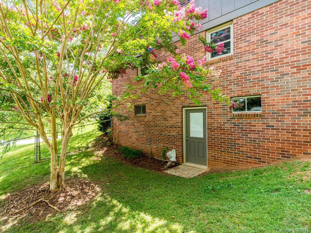 75 Pressley Road Asheville, NC 28805 - Photo 33 of 38 Gallery Image 33