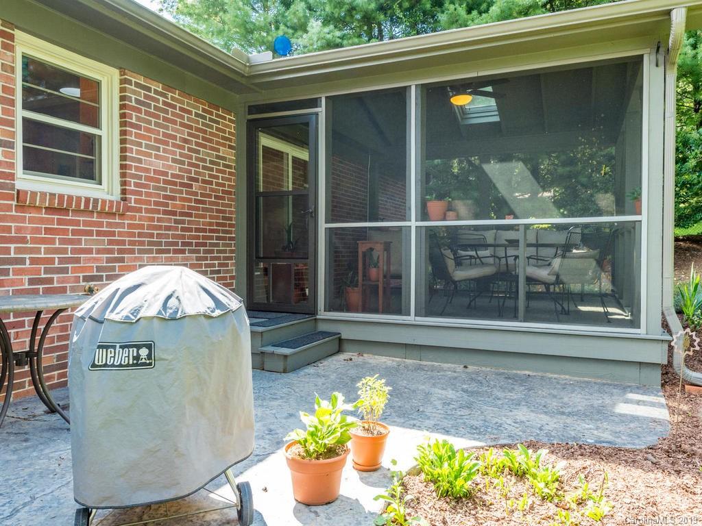 75 Pressley Road Asheville, NC 28805 - Photo 35 of 38 Gallery Image 35