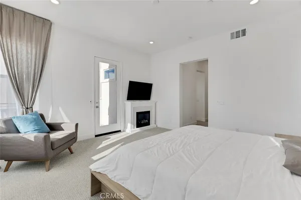 $935,000 | 26712 Afton Lane, Valencia, CA 91381