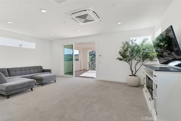 $935,000 | 26712 Afton Lane, Valencia, CA 91381