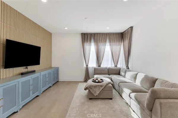 $935,000 | 26712 Afton Lane, Valencia, CA 91381