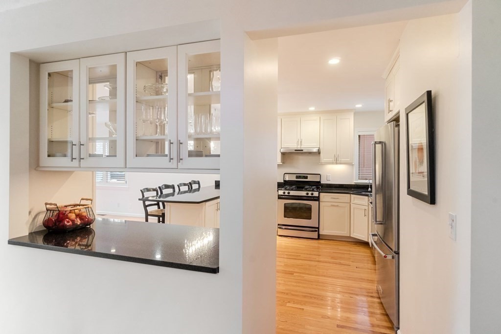 11 Rebecca Road Newton, MA 02465 - Photo 4 of 35