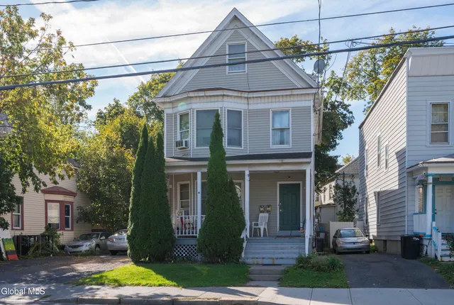 $300,000 | 446 Second Avenue, Albany, NY 12209