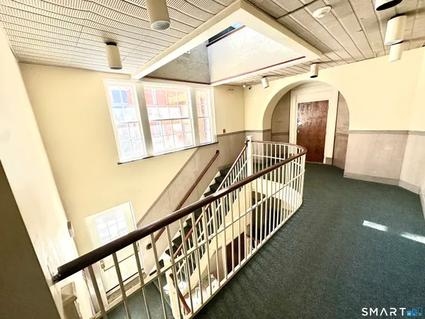 $1,200 | 135 West Main Street, Unit 2E, Waterbury, CT 06702