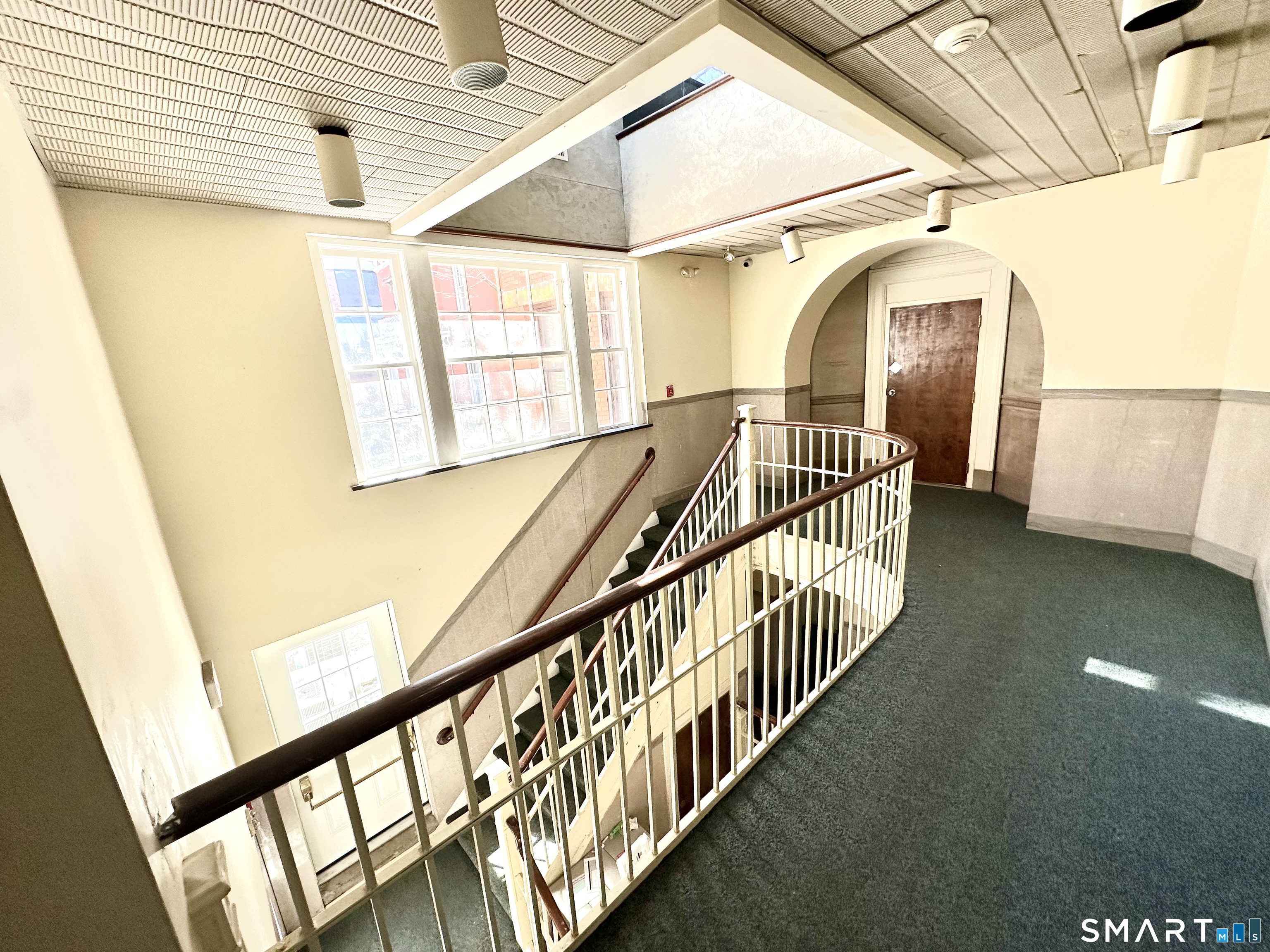 135 West Main Street, Unit 2E Waterbury, CT 06702 - Photo 16 of 24